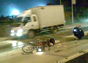 207国道水岸新都路段发生惨剧 造成一人死亡 207国道水岸新都路段发生惨剧 造成一人死亡